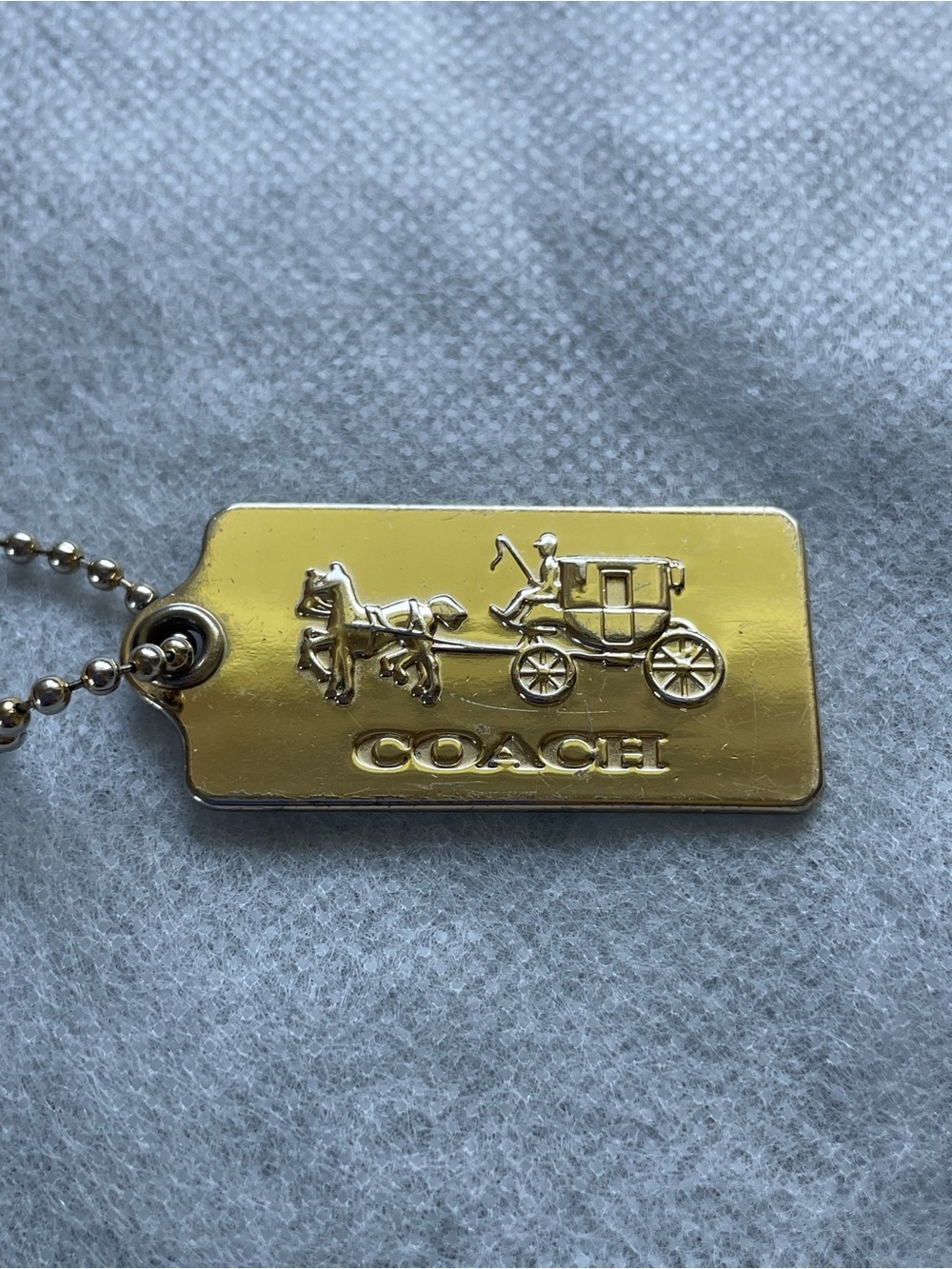 Coach GUC 2012 Metal Hangtag Horse & Carriage Key Fob - Picture 2 of 5